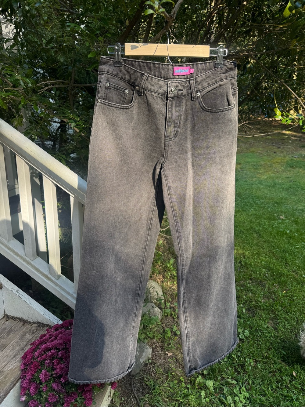 Edikted Raelynn Washed Low Rise Jeans - Picture 2 of 4